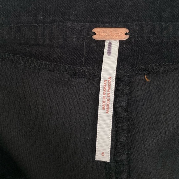 Free People Hit Back Slim Flare Pants Size 6 Velour Black NEW - Picture 9 of 10